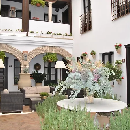 La De Pilar Lägenhetshotell 3*