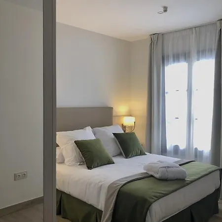 Lägenhetshotell La De Pilar 3*