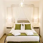La De Pilar Lejlighedshotel