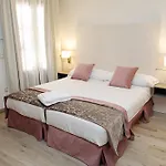 La De Pilar 4* Córdoba