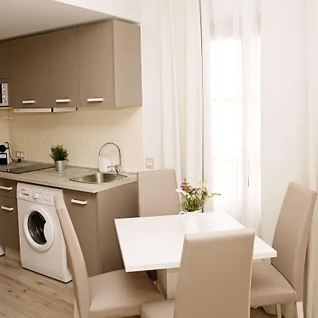 La De Pilar Aparthotel 4*