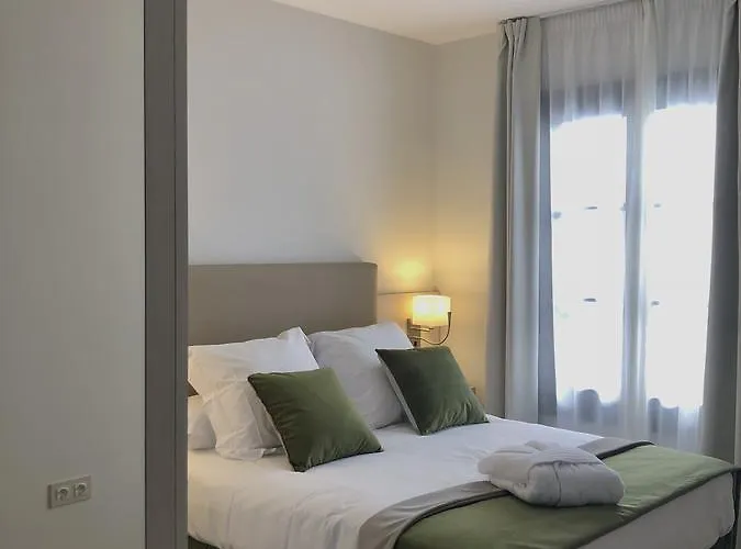 Hotel apartamentowy La De Pilar 4*